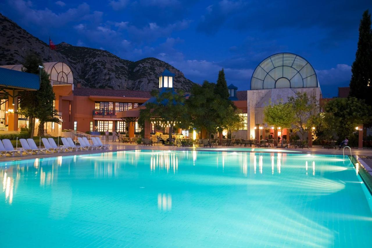 Spa Hotel Colossae Thermal Karahayit  Bagian luar foto The pool at the Red Mountain Resort
