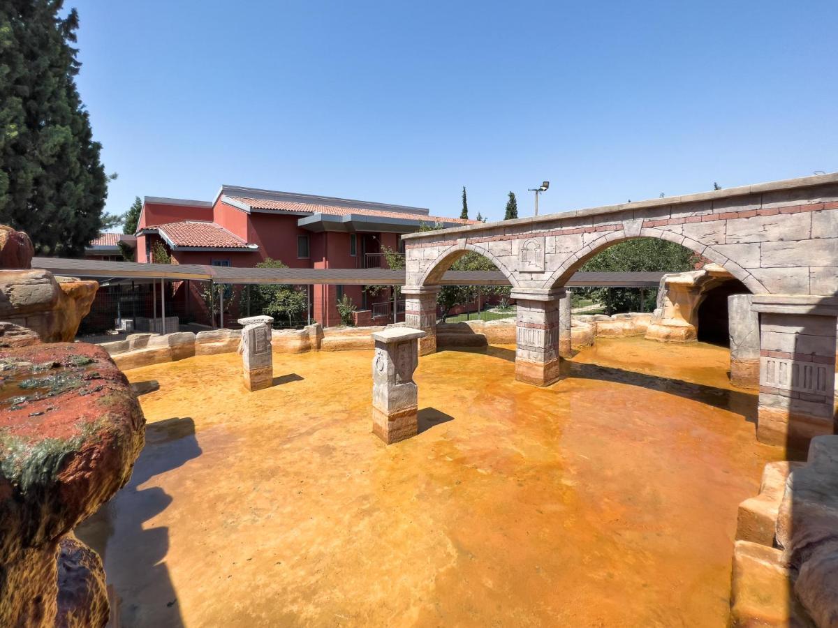 Spa Hotel Colossae Thermal Karahayit  Bagian luar foto The Roman baths of Chaponval