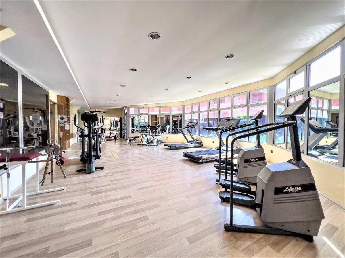 Spa Hotel Colossae Thermal Karahayit  Bagian luar foto The gym at the hotel